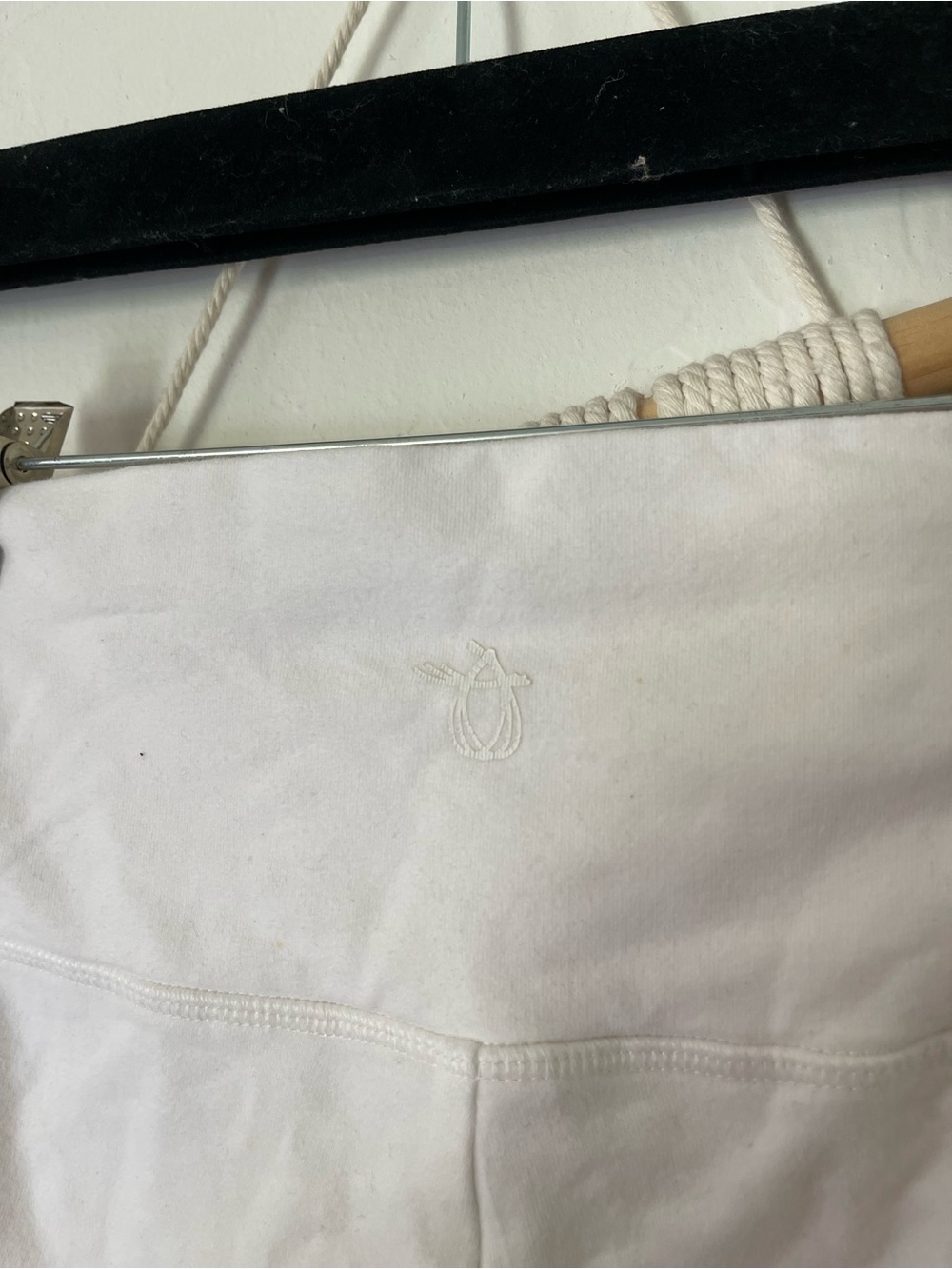 Aritzia TNA white bike shorts - Picture 4 of 6